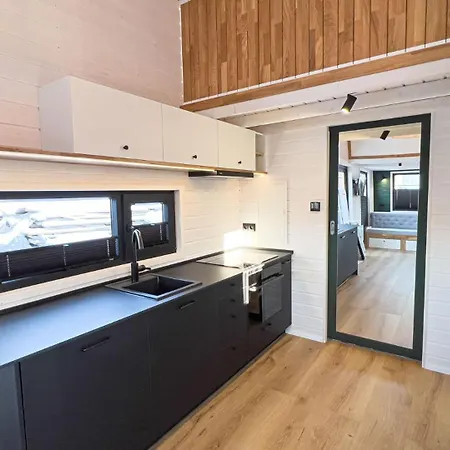 Tinyworld アパート *