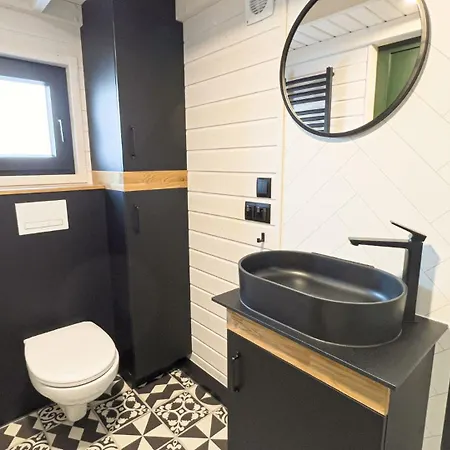 アパート Tinyworld シュクロイディッツ